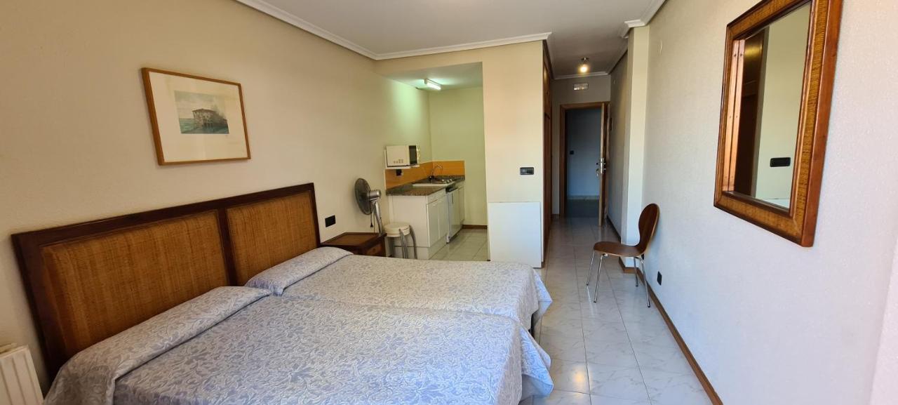 Apartamentos Laredo-Playa Exterior photo